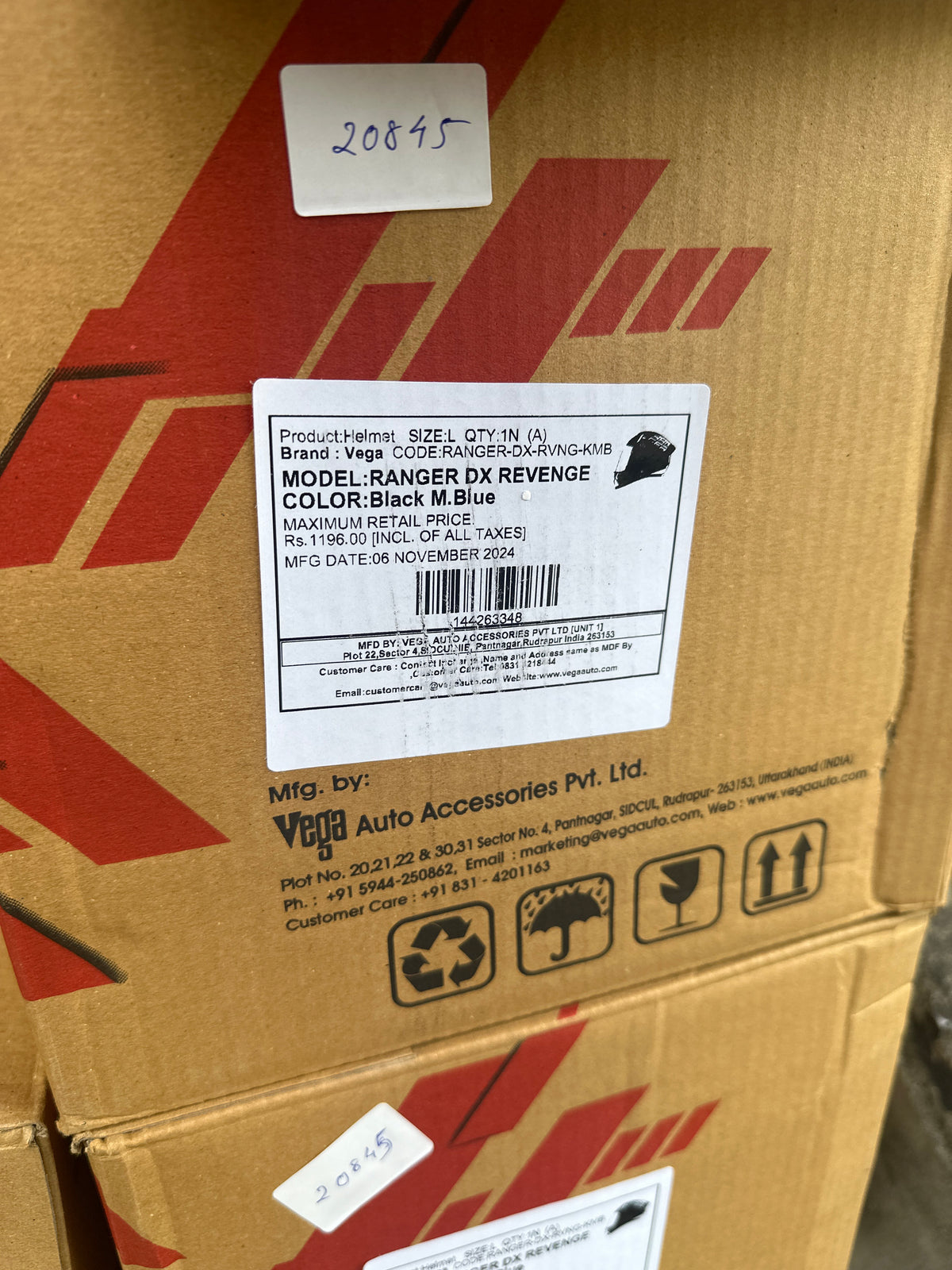 Vega Ranger DX Revenge Black M Blue Helmet features a rugged design with superior protection and comfort, perfect for every ride.