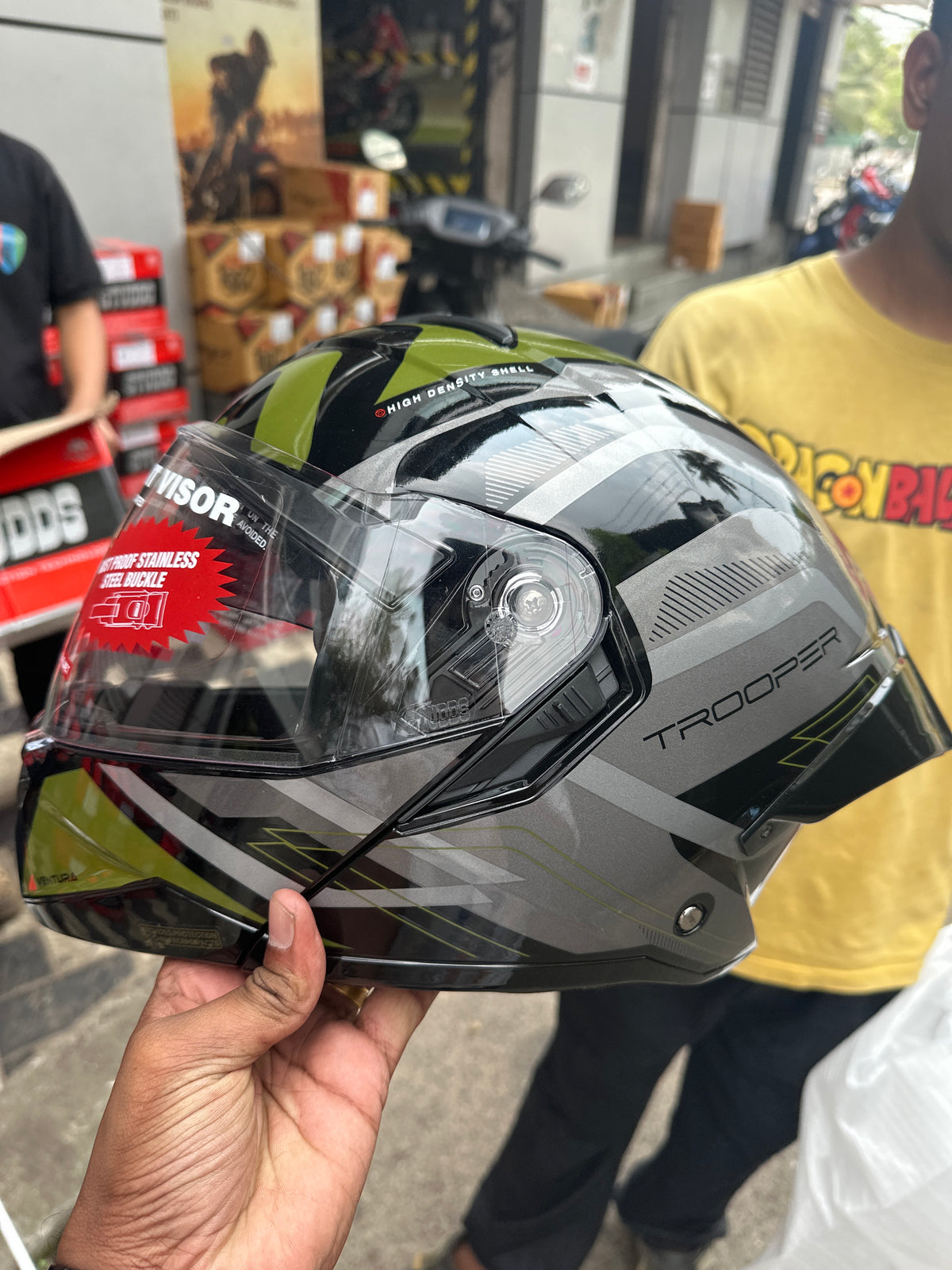 STUDDS TROOPER D3 BLACK N3 GREEN – Premium modular motorcycle helmet featuring a sleek black and green design. Offers superior protection, comfort, and a secure fit for every ride. Available at the **best helmet shop in India**.