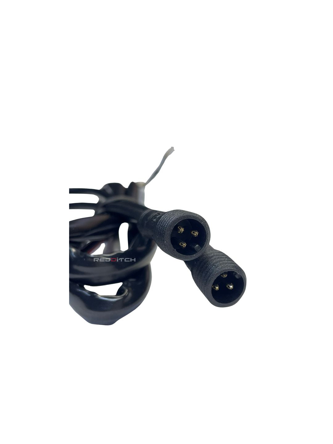 The Moto Genius DK 16 Fog Light delivers powerful illumination for enhanced visibility during night rides and foggy conditions. Durable and easy to install, it’s perfect for adventure enthusiasts.