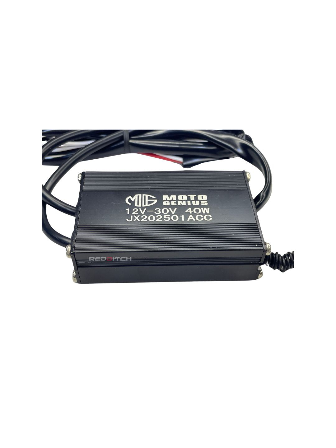 The Moto Genius DK 16 Fog Light delivers powerful illumination for enhanced visibility during night rides and foggy conditions. Durable and easy to install, it’s perfect for adventure enthusiasts.