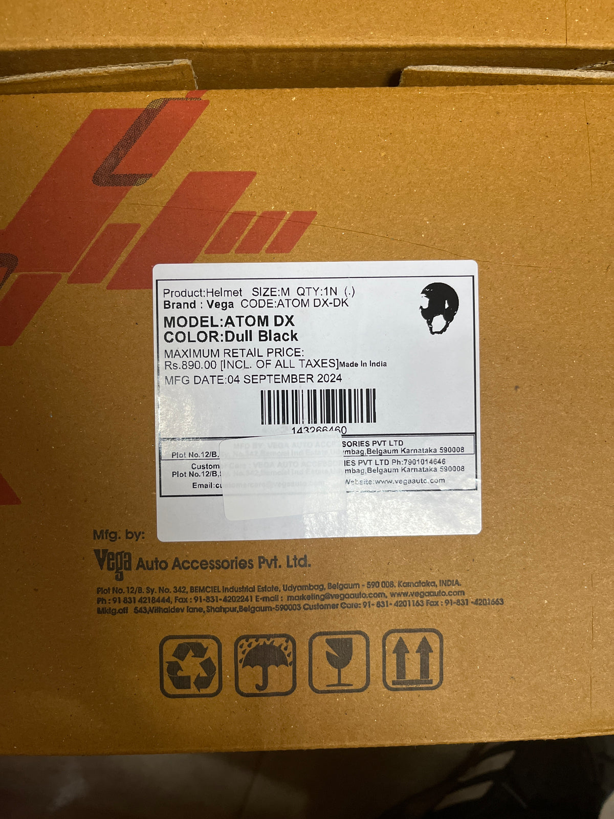 **Vega Atom DX Dull Black** – A stylish and sturdy helmet with a matte black finish, designed for comfort and safety on every ride.