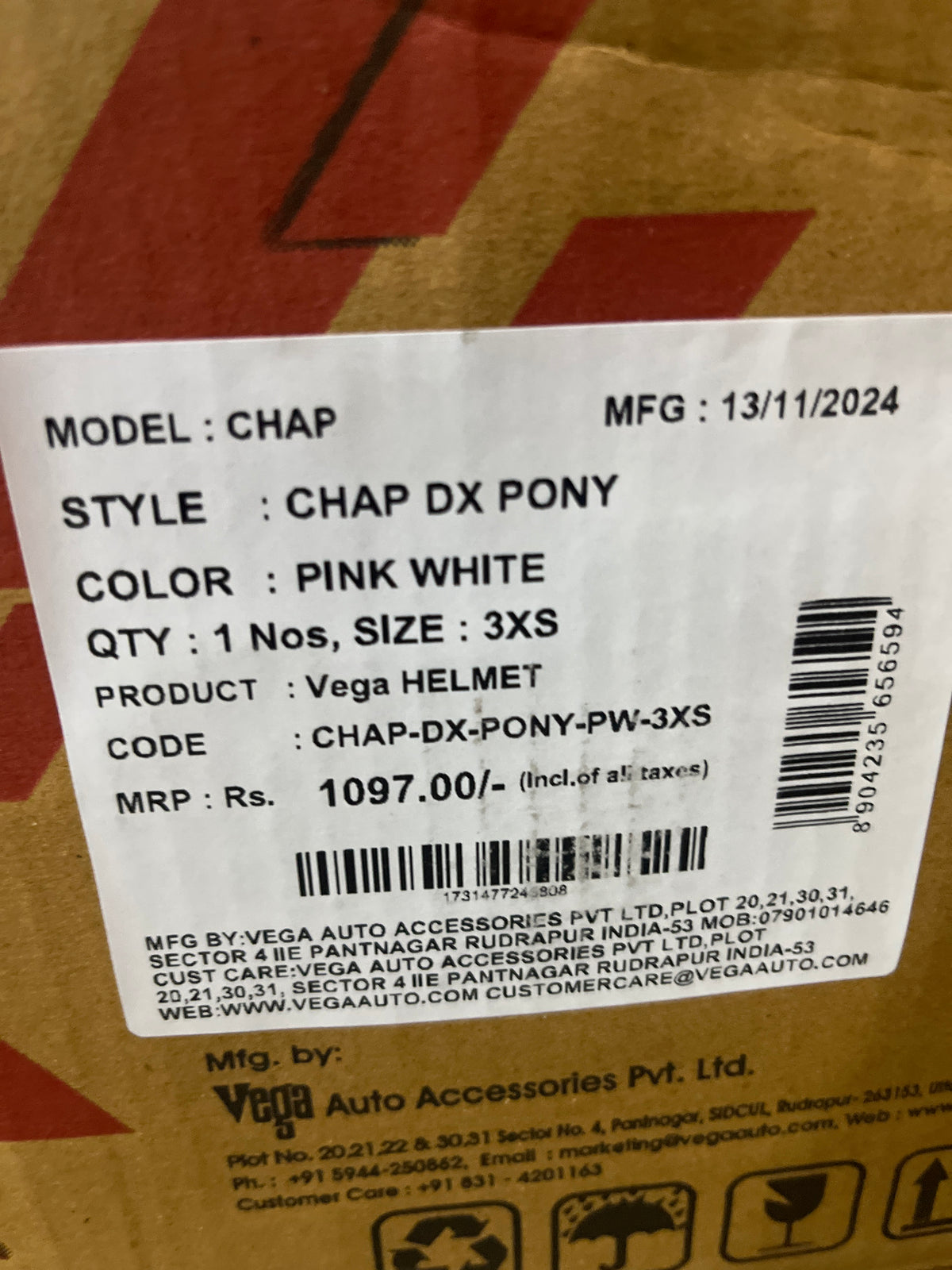 The Vega CHAP DX Pony Pink White helmet offers a chic and stylish design with a lightweight build for maximum comfort. Its pink and white finish makes it a trendy choice, while ensuring reliable safety for everyday rides.