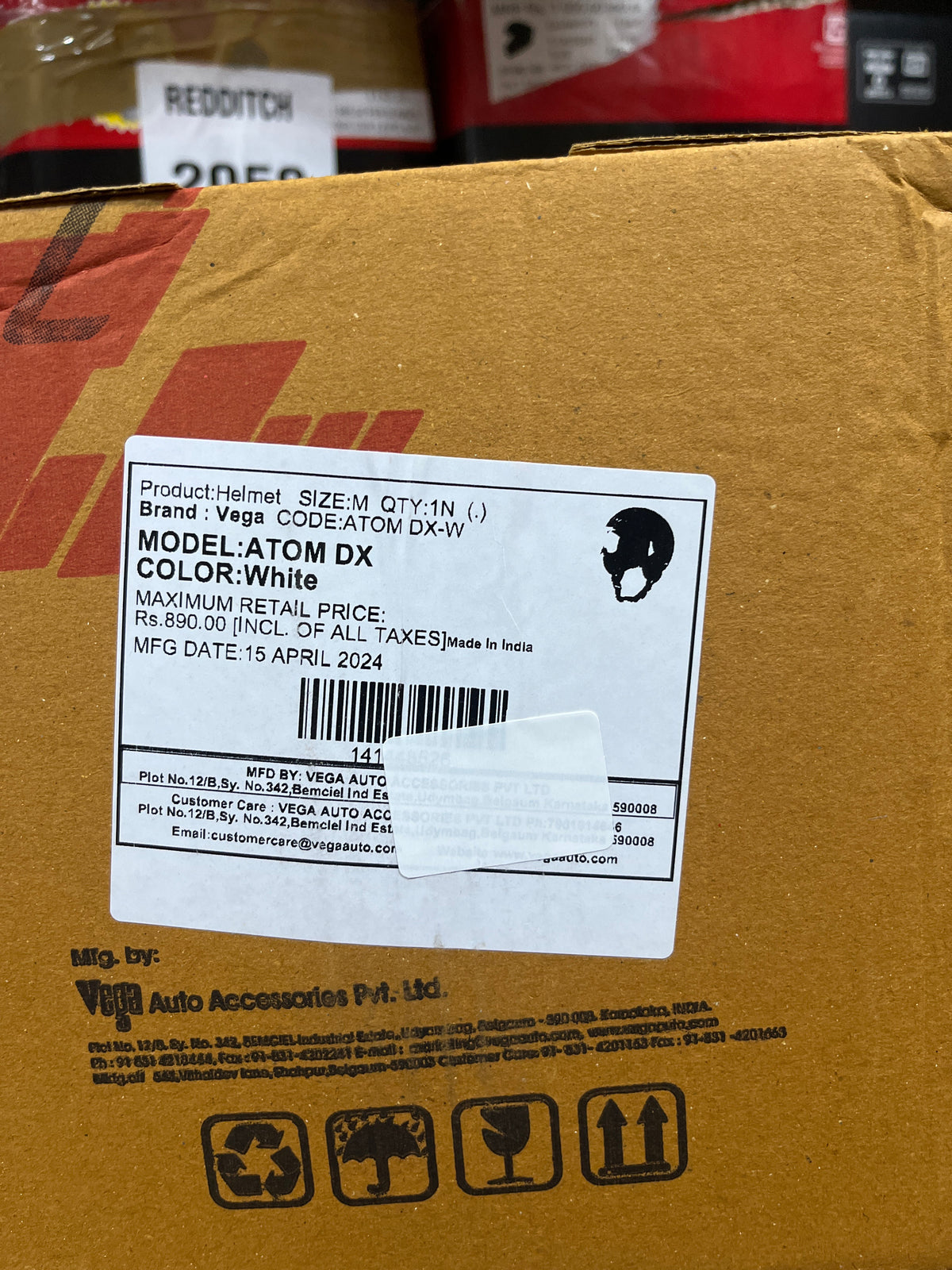 **Vega Atom DX White** – A sleek and durable helmet with a clean white finish, offering comfort and protection for your rides.