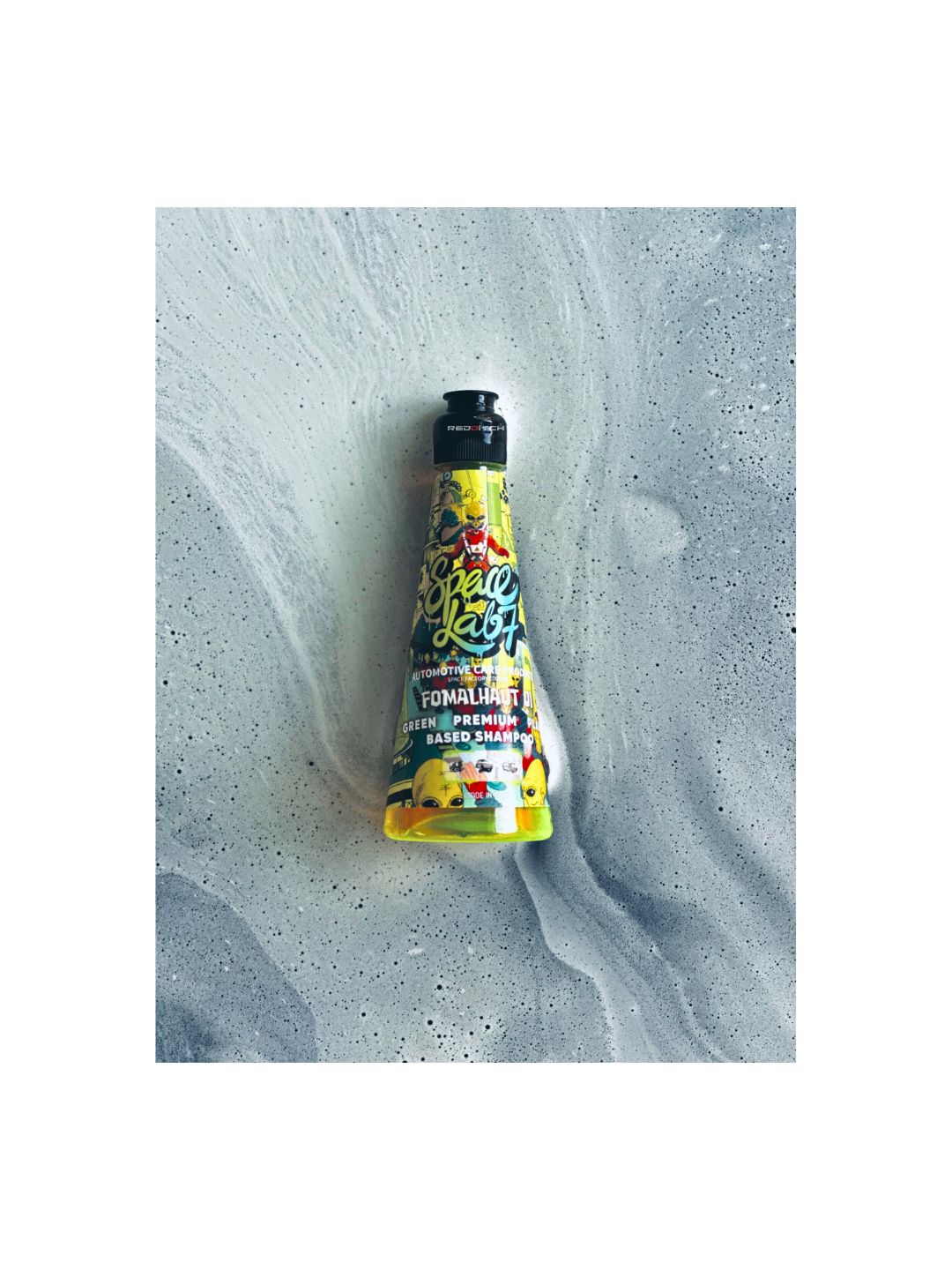 Space Lab7 Shampoo (300ml), a high-quality motorcycle and vehicle shampoo designed to clean and protect surfaces, leaving a shiny, streak-free finish with every wash.