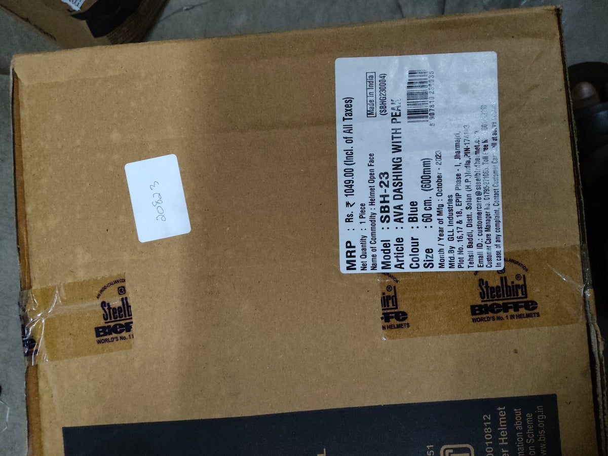 The Steelbird SBH-23 Ava Dashing With Peak Blue helmet combines style and functionality. Its striking blue design, enhanced with a peak visor, ensures a bold look while offering excellent sun protection. Lightweight, durable, and comfortable, it’s perfect for riders seeking a reliable helmet for everyday use.