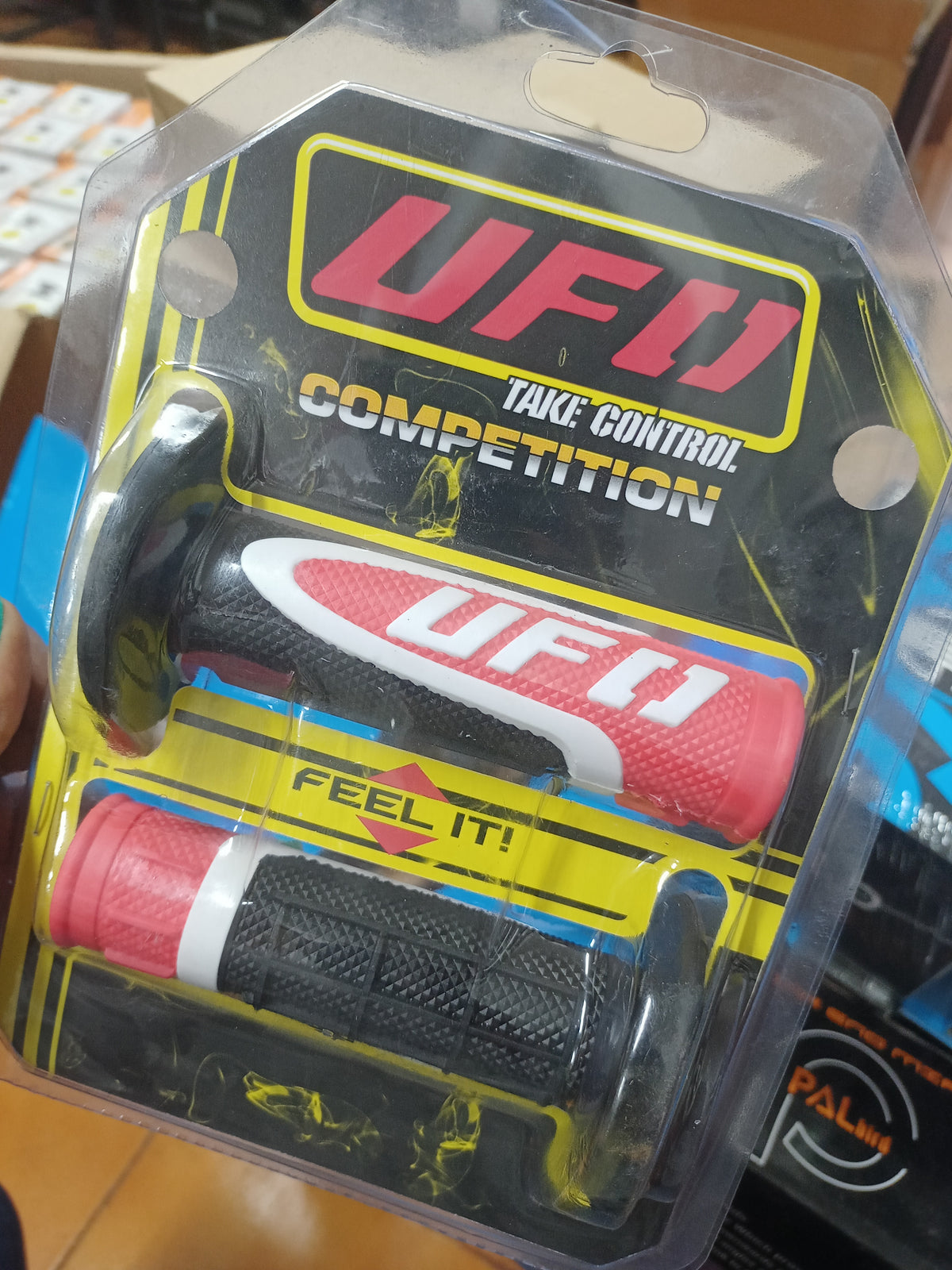 UFO GRIPS ( HAND GRIPS )