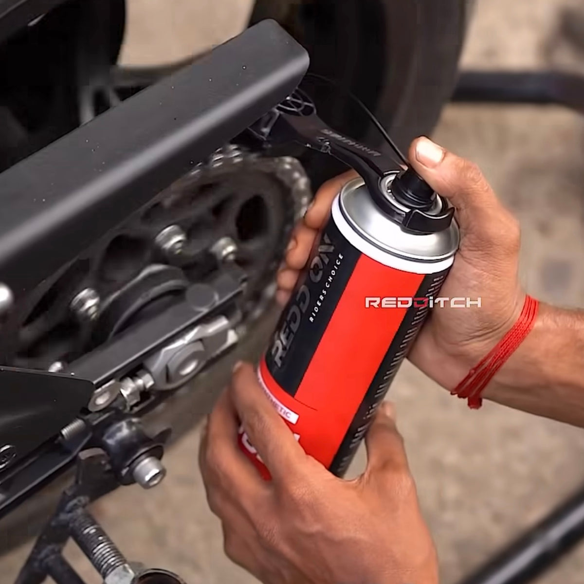 CHAIN LUBE ADAPTOR