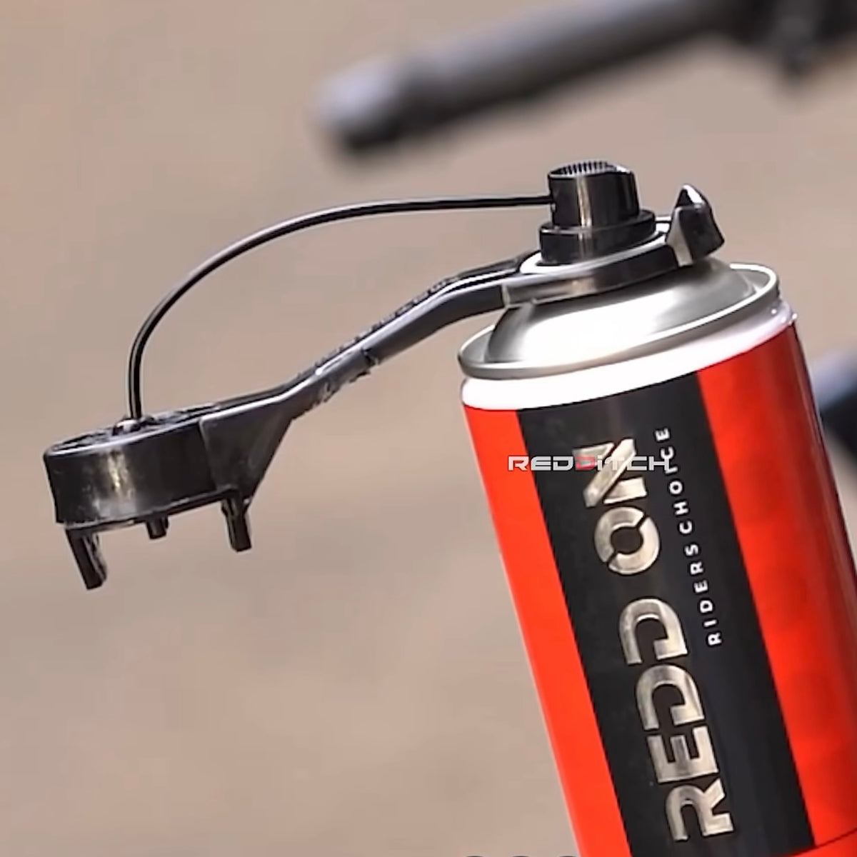 CHAIN LUBE ADAPTOR